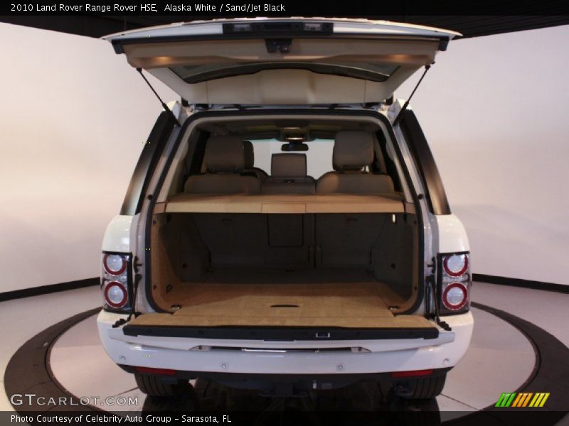 Alaska White / Sand/Jet Black 2010 Land Rover Range Rover HSE