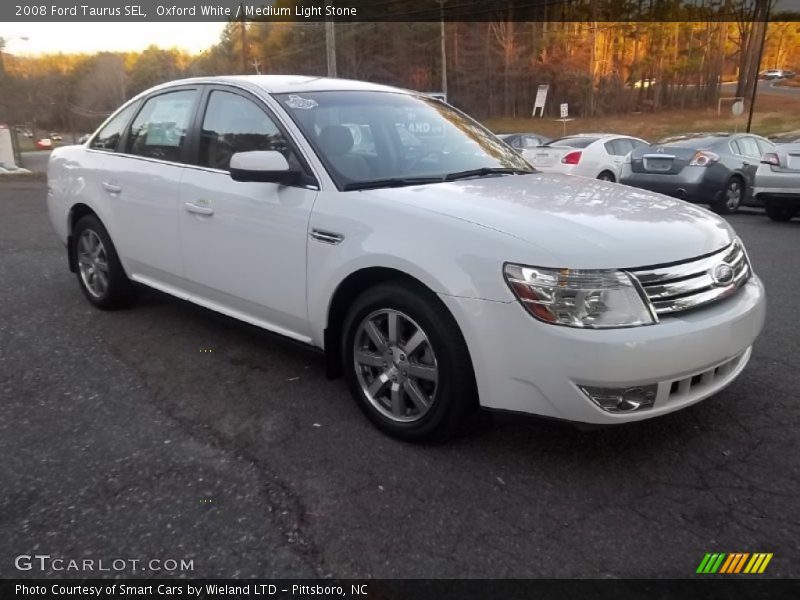Oxford White / Medium Light Stone 2008 Ford Taurus SEL