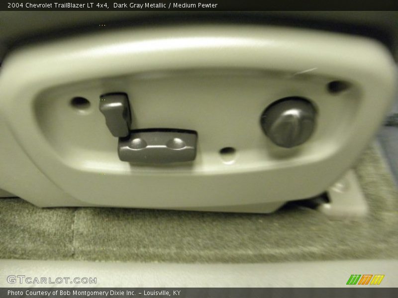 Dark Gray Metallic / Medium Pewter 2004 Chevrolet TrailBlazer LT 4x4