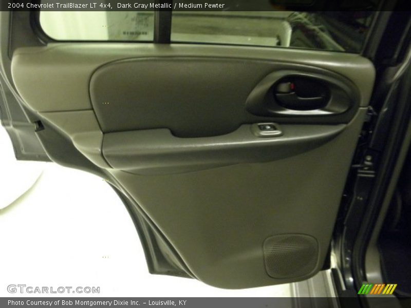 Dark Gray Metallic / Medium Pewter 2004 Chevrolet TrailBlazer LT 4x4