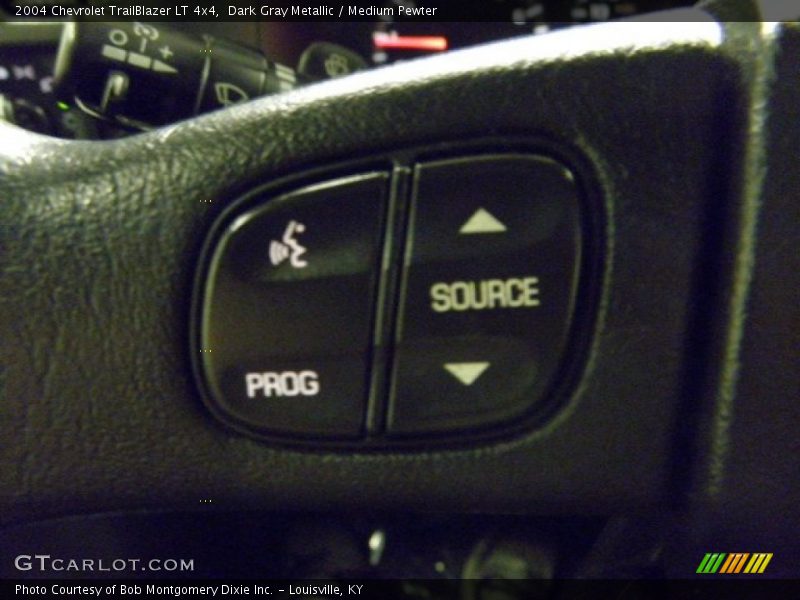 Dark Gray Metallic / Medium Pewter 2004 Chevrolet TrailBlazer LT 4x4