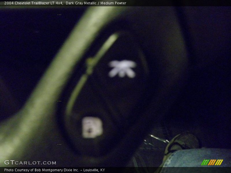 Dark Gray Metallic / Medium Pewter 2004 Chevrolet TrailBlazer LT 4x4
