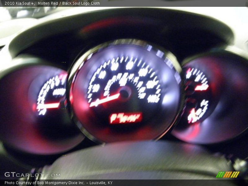 Molten Red / Black Soul Logo Cloth 2010 Kia Soul +