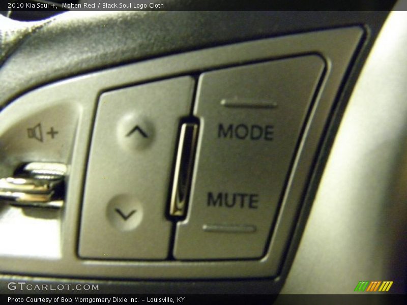 Molten Red / Black Soul Logo Cloth 2010 Kia Soul +