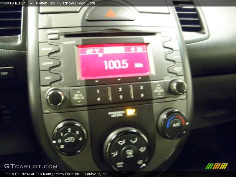 Molten Red / Black Soul Logo Cloth 2010 Kia Soul +