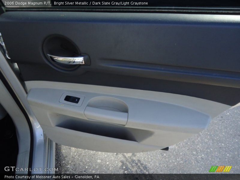 Bright Silver Metallic / Dark Slate Gray/Light Graystone 2006 Dodge Magnum R/T