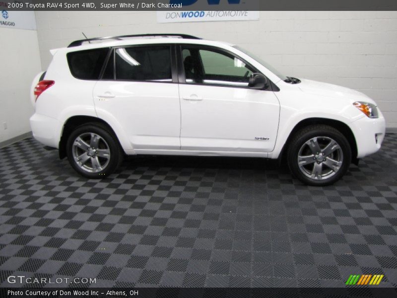 Super White / Dark Charcoal 2009 Toyota RAV4 Sport 4WD