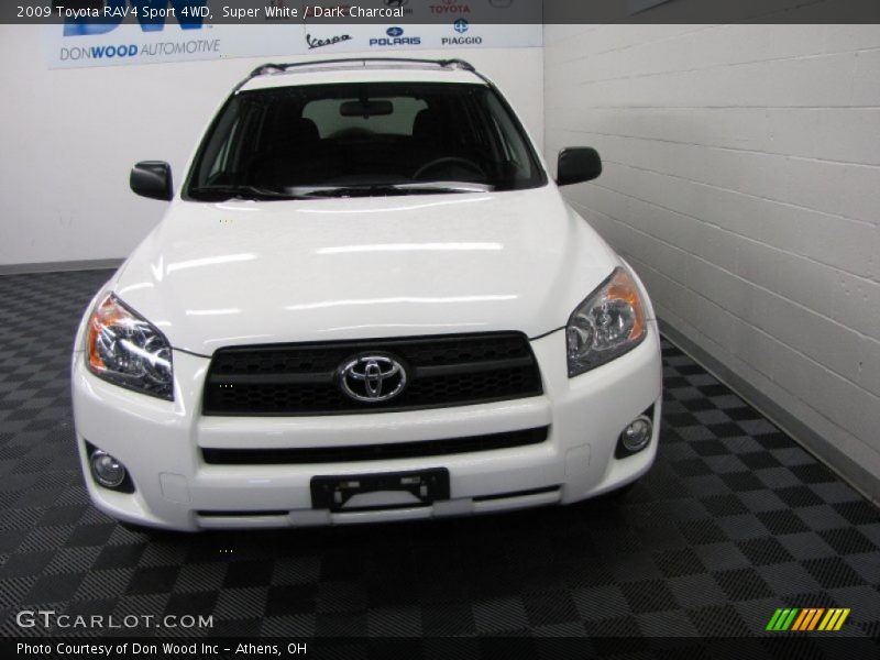 Super White / Dark Charcoal 2009 Toyota RAV4 Sport 4WD