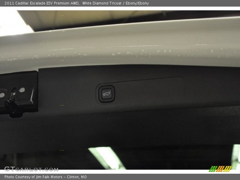 White Diamond Tricoat / Ebony/Ebony 2011 Cadillac Escalade ESV Premium AWD