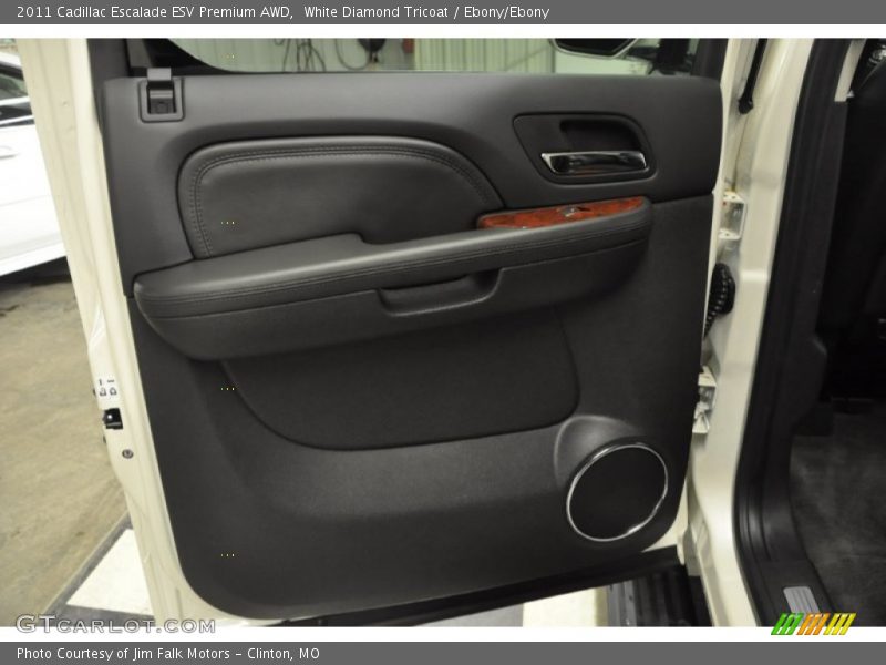 White Diamond Tricoat / Ebony/Ebony 2011 Cadillac Escalade ESV Premium AWD