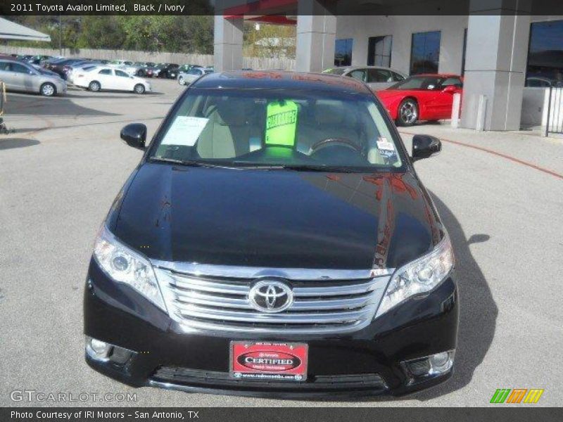 Black / Ivory 2011 Toyota Avalon Limited