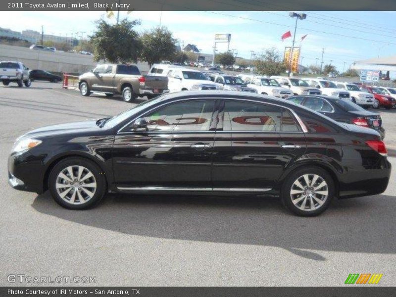 Black / Ivory 2011 Toyota Avalon Limited