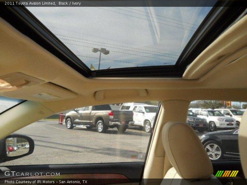 Black / Ivory 2011 Toyota Avalon Limited