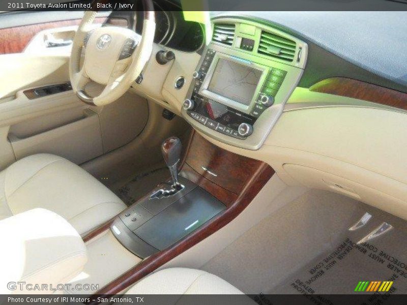 Black / Ivory 2011 Toyota Avalon Limited