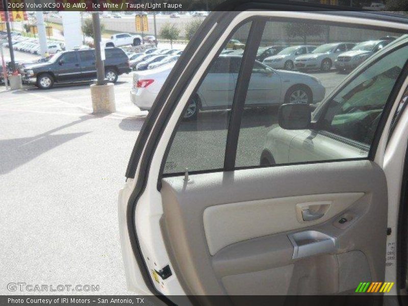Ice White / Taupe/Light Taupe 2006 Volvo XC90 V8 AWD