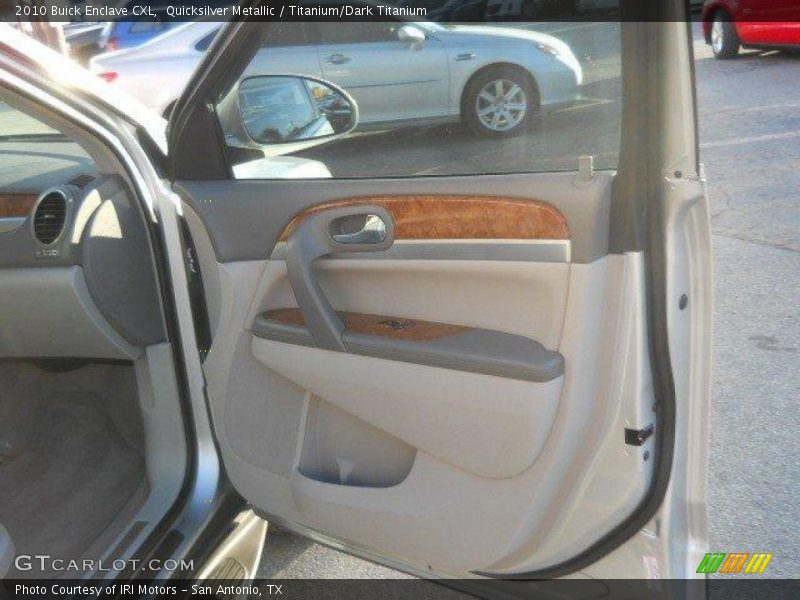 Quicksilver Metallic / Titanium/Dark Titanium 2010 Buick Enclave CXL