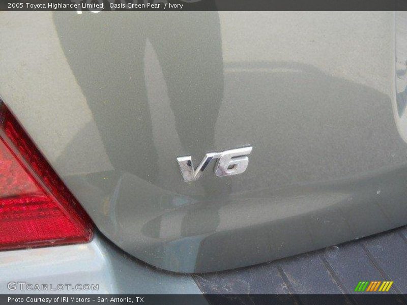 Oasis Green Pearl / Ivory 2005 Toyota Highlander Limited