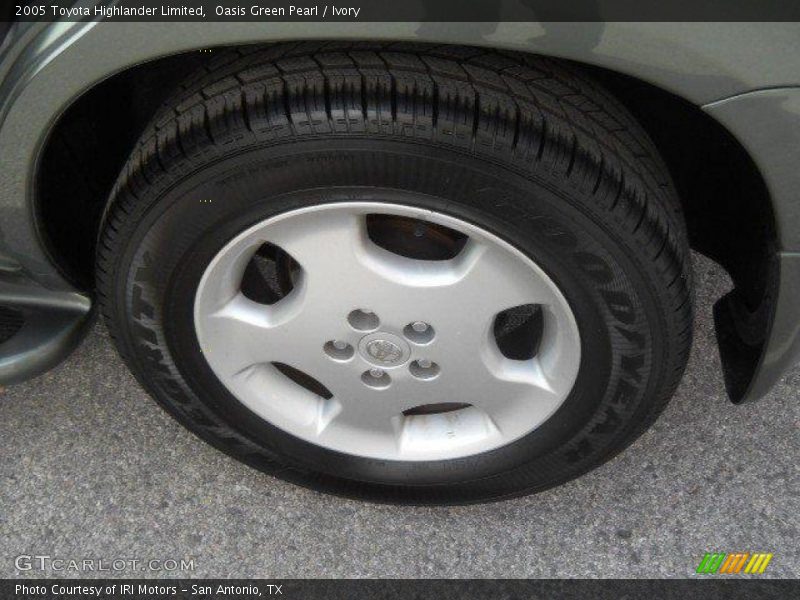 Oasis Green Pearl / Ivory 2005 Toyota Highlander Limited