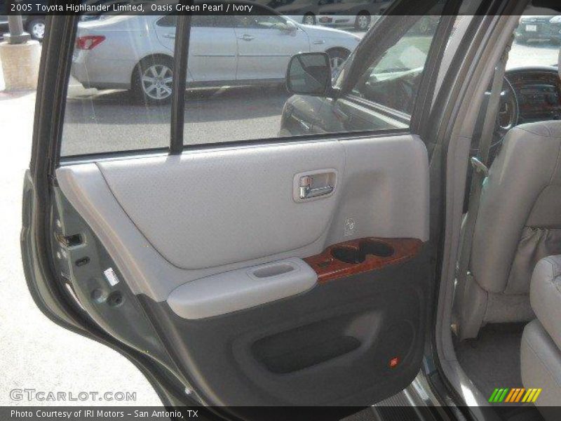 Oasis Green Pearl / Ivory 2005 Toyota Highlander Limited