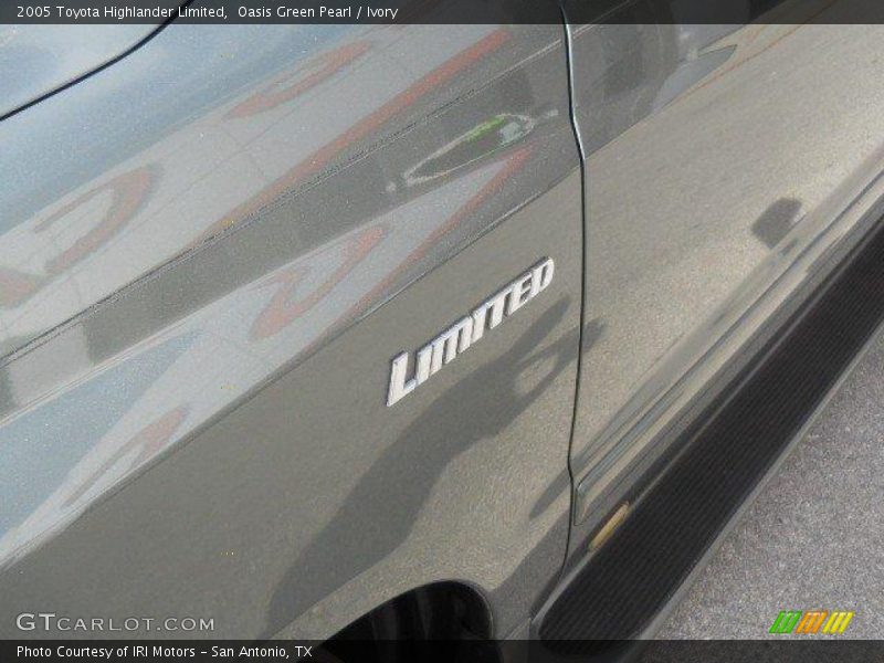 Oasis Green Pearl / Ivory 2005 Toyota Highlander Limited