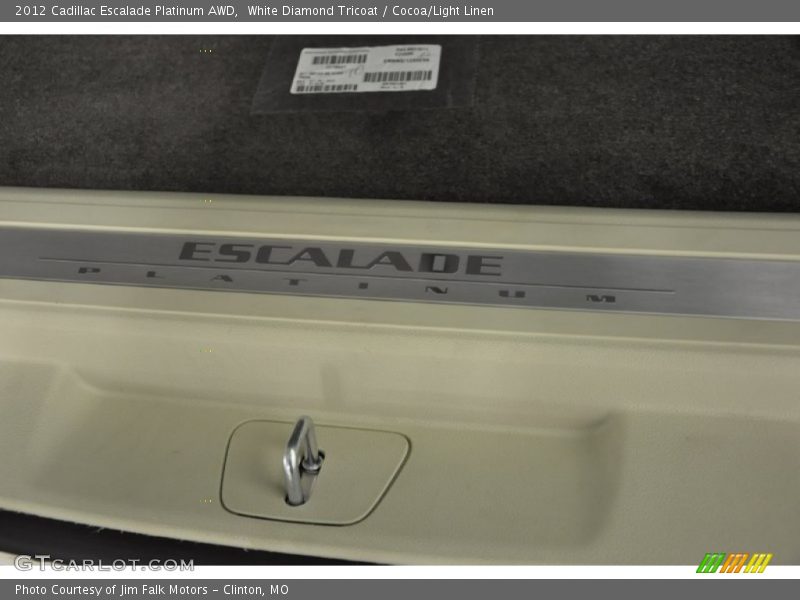 White Diamond Tricoat / Cocoa/Light Linen 2012 Cadillac Escalade Platinum AWD