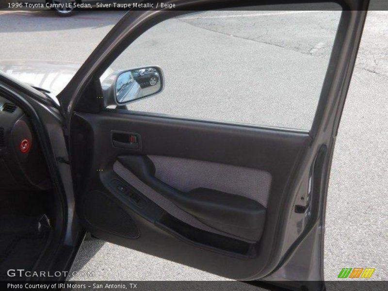 Silver Taupe Metallic / Beige 1996 Toyota Camry LE Sedan
