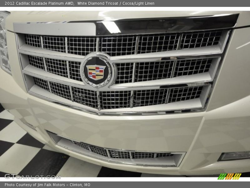 White Diamond Tricoat / Cocoa/Light Linen 2012 Cadillac Escalade Platinum AWD