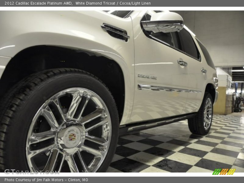 White Diamond Tricoat / Cocoa/Light Linen 2012 Cadillac Escalade Platinum AWD