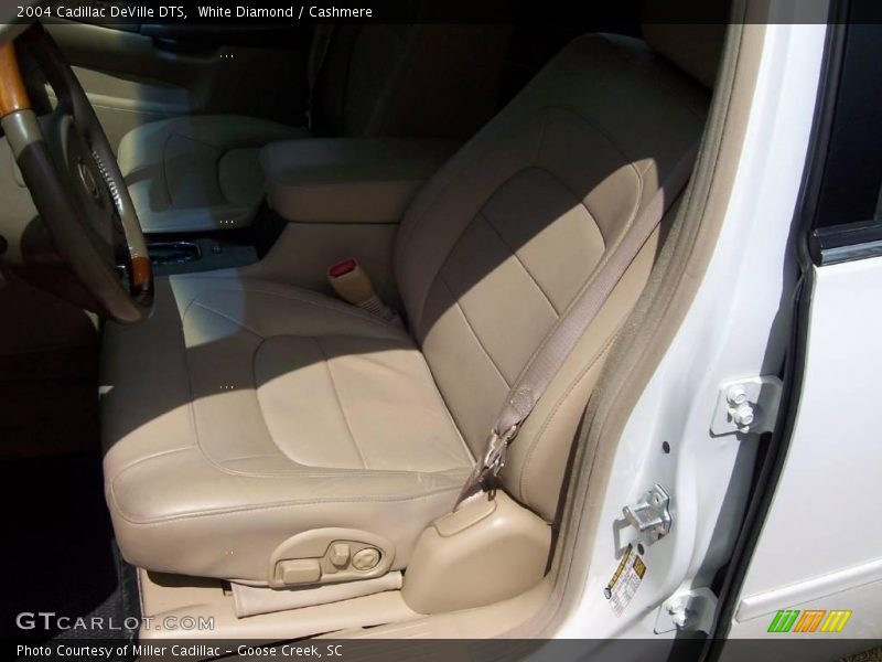 White Diamond / Cashmere 2004 Cadillac DeVille DTS