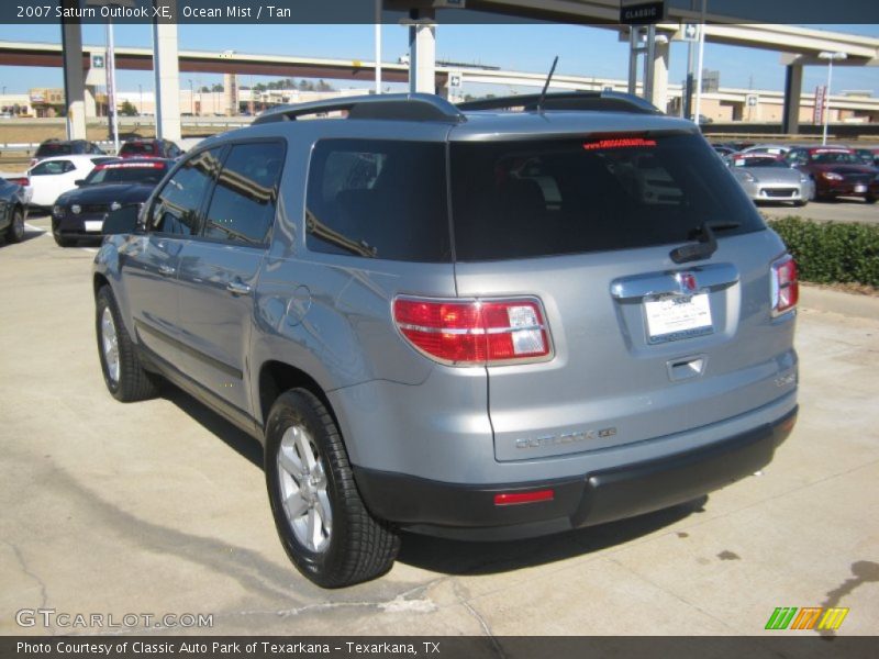 Ocean Mist / Tan 2007 Saturn Outlook XE