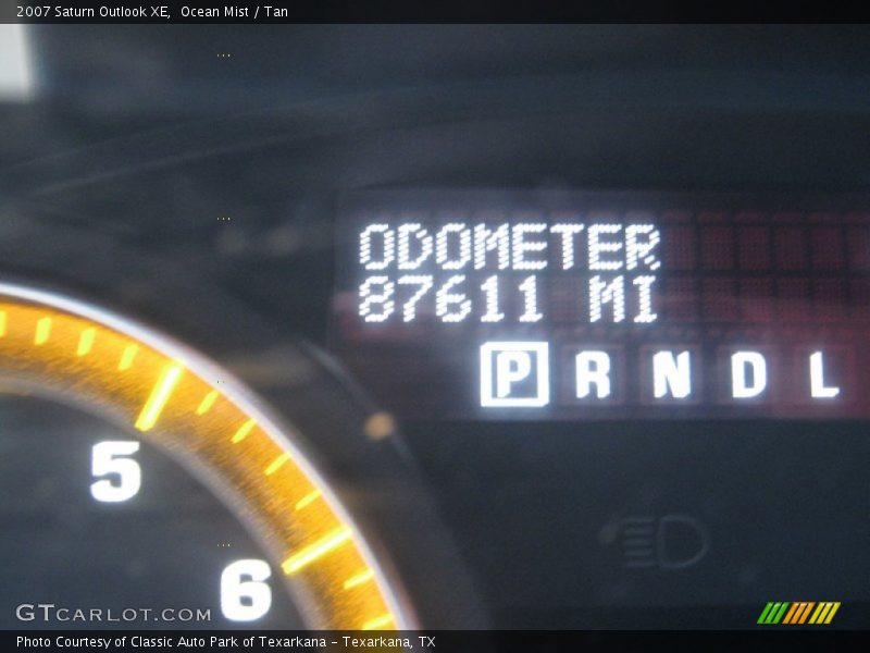 Ocean Mist / Tan 2007 Saturn Outlook XE