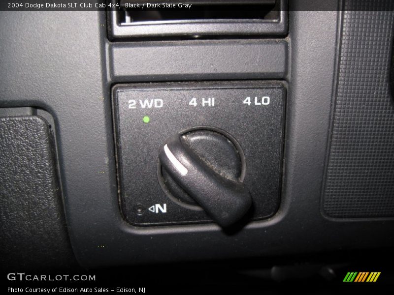 Controls of 2004 Dakota SLT Club Cab 4x4