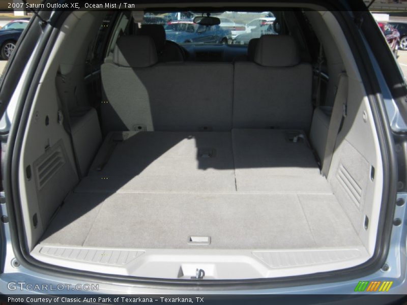 Ocean Mist / Tan 2007 Saturn Outlook XE