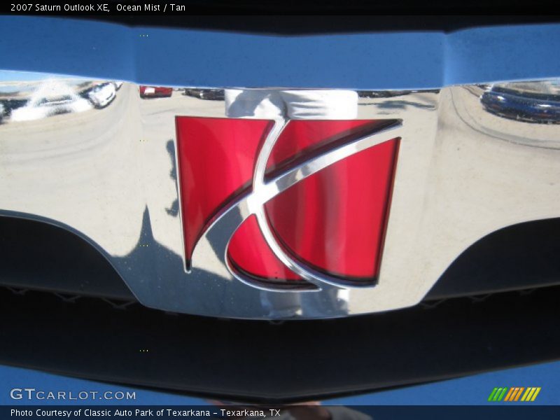 Ocean Mist / Tan 2007 Saturn Outlook XE