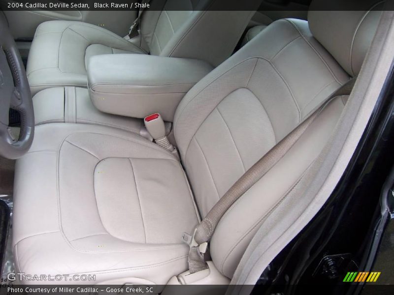 Black Raven / Shale 2004 Cadillac DeVille Sedan