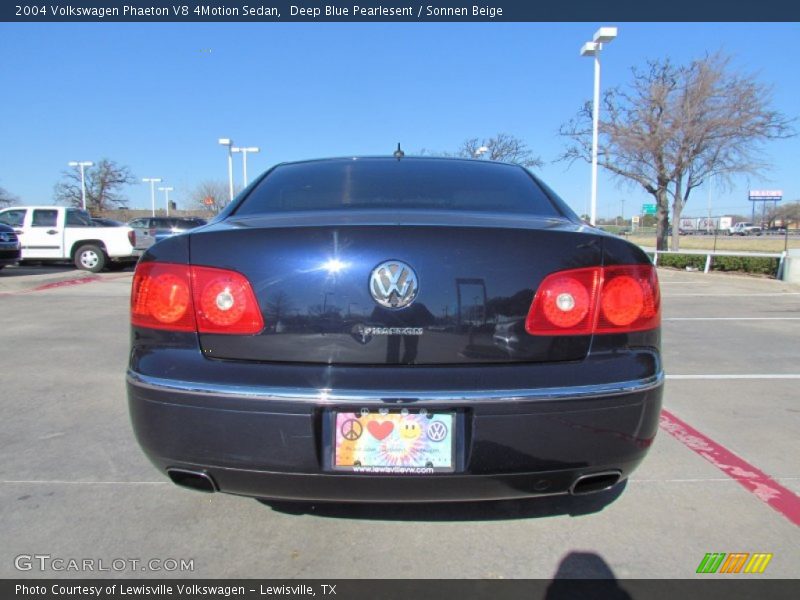 Deep Blue Pearlesent / Sonnen Beige 2004 Volkswagen Phaeton V8 4Motion Sedan