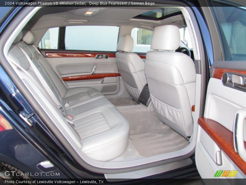  2004 Phaeton V8 4Motion Sedan Sonnen Beige Interior