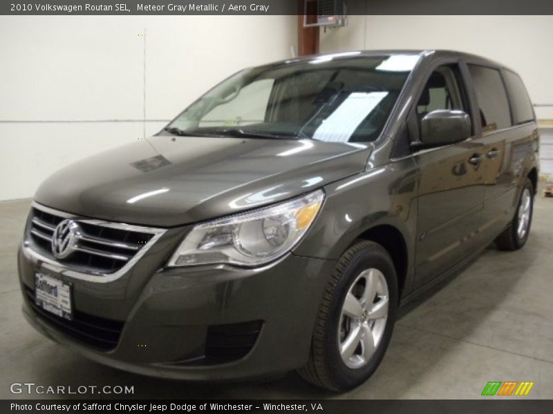 Meteor Gray Metallic / Aero Gray 2010 Volkswagen Routan SEL