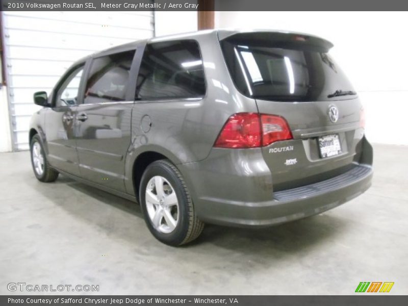 Meteor Gray Metallic / Aero Gray 2010 Volkswagen Routan SEL