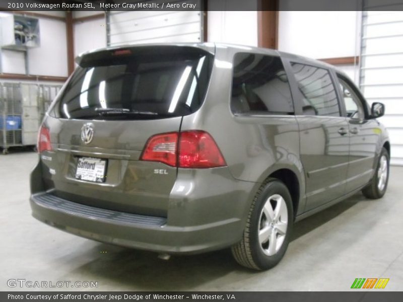 Meteor Gray Metallic / Aero Gray 2010 Volkswagen Routan SEL