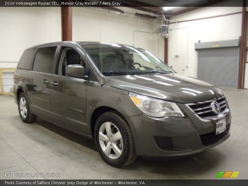 Meteor Gray Metallic / Aero Gray 2010 Volkswagen Routan SEL