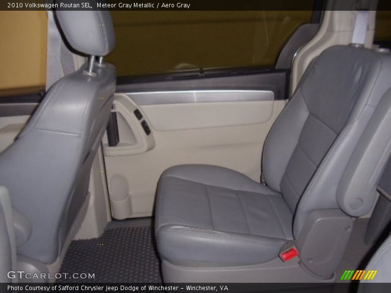 Meteor Gray Metallic / Aero Gray 2010 Volkswagen Routan SEL
