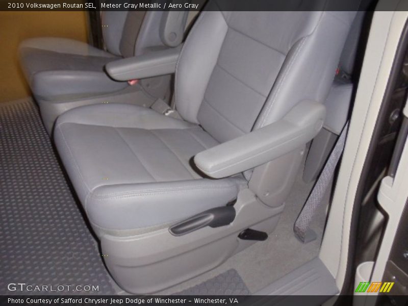 Meteor Gray Metallic / Aero Gray 2010 Volkswagen Routan SEL