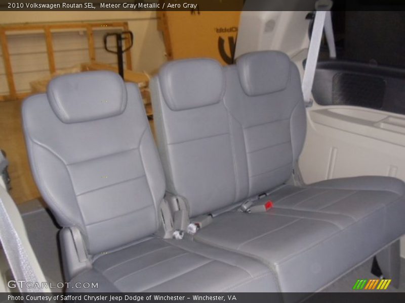 Meteor Gray Metallic / Aero Gray 2010 Volkswagen Routan SEL