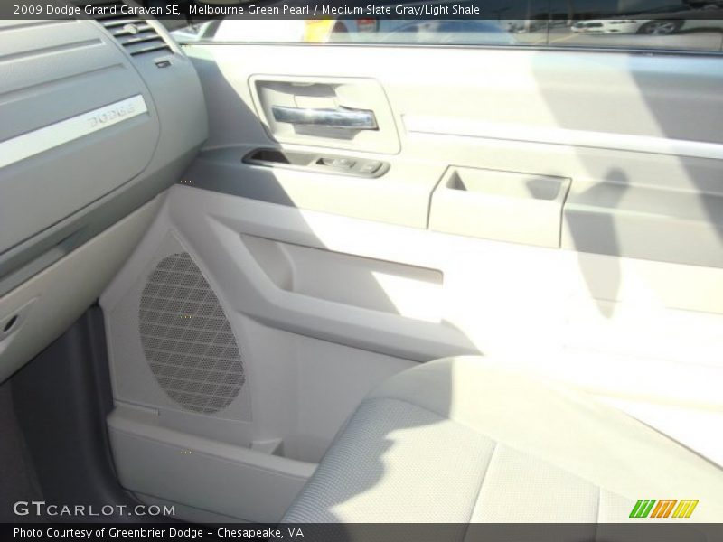 Melbourne Green Pearl / Medium Slate Gray/Light Shale 2009 Dodge Grand Caravan SE
