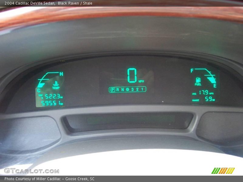 Black Raven / Shale 2004 Cadillac DeVille Sedan