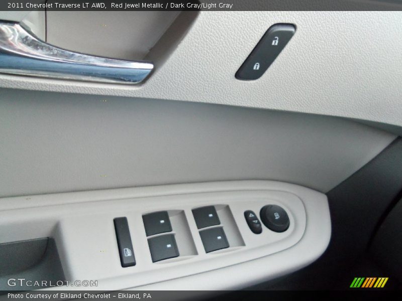 Controls of 2011 Traverse LT AWD