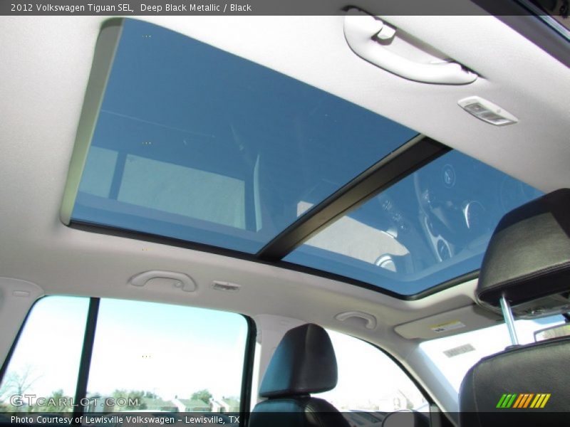 Deep Black Metallic / Black 2012 Volkswagen Tiguan SEL