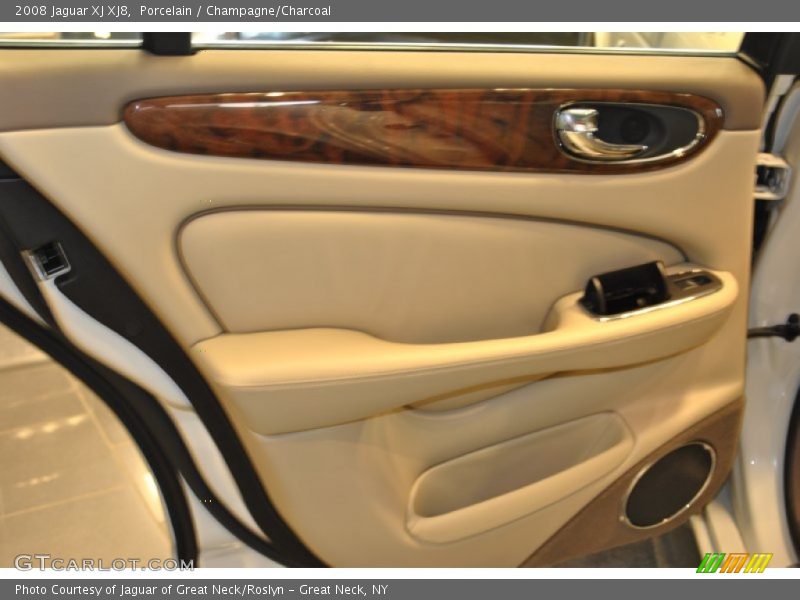 Porcelain / Champagne/Charcoal 2008 Jaguar XJ XJ8