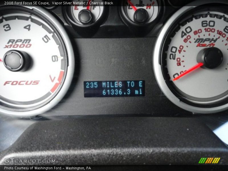 Vapor Silver Metallic / Charcoal Black 2008 Ford Focus SE Coupe